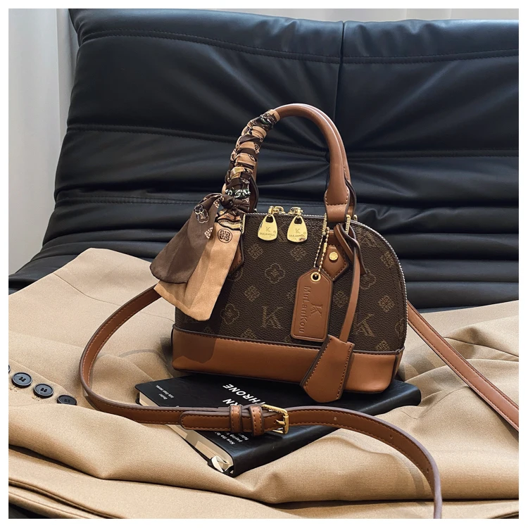 Trendy Vintage Diaper Bag For Women Leather Crossbody Bag Luxury Tote Minimalist Designer Large Capacity Elegant Fashion