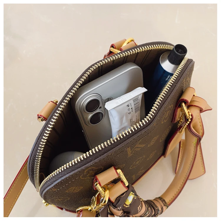 Trendy Vintage Diaper Bag For Women Leather Crossbody Bag Luxury Tote Minimalist Designer Large Capacity Elegant Fashion