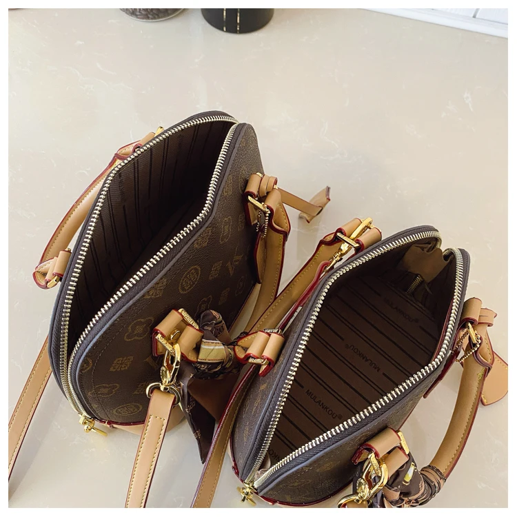 Trendy Vintage Diaper Bag For Women Leather Crossbody Bag Luxury Tote Minimalist Designer Large Capacity Elegant Fashion
