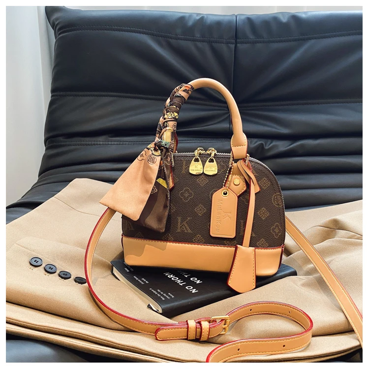 Trendy Vintage Diaper Bag For Women Leather Crossbody Bag Luxury Tote Minimalist Designer Large Capacity Elegant Fashion