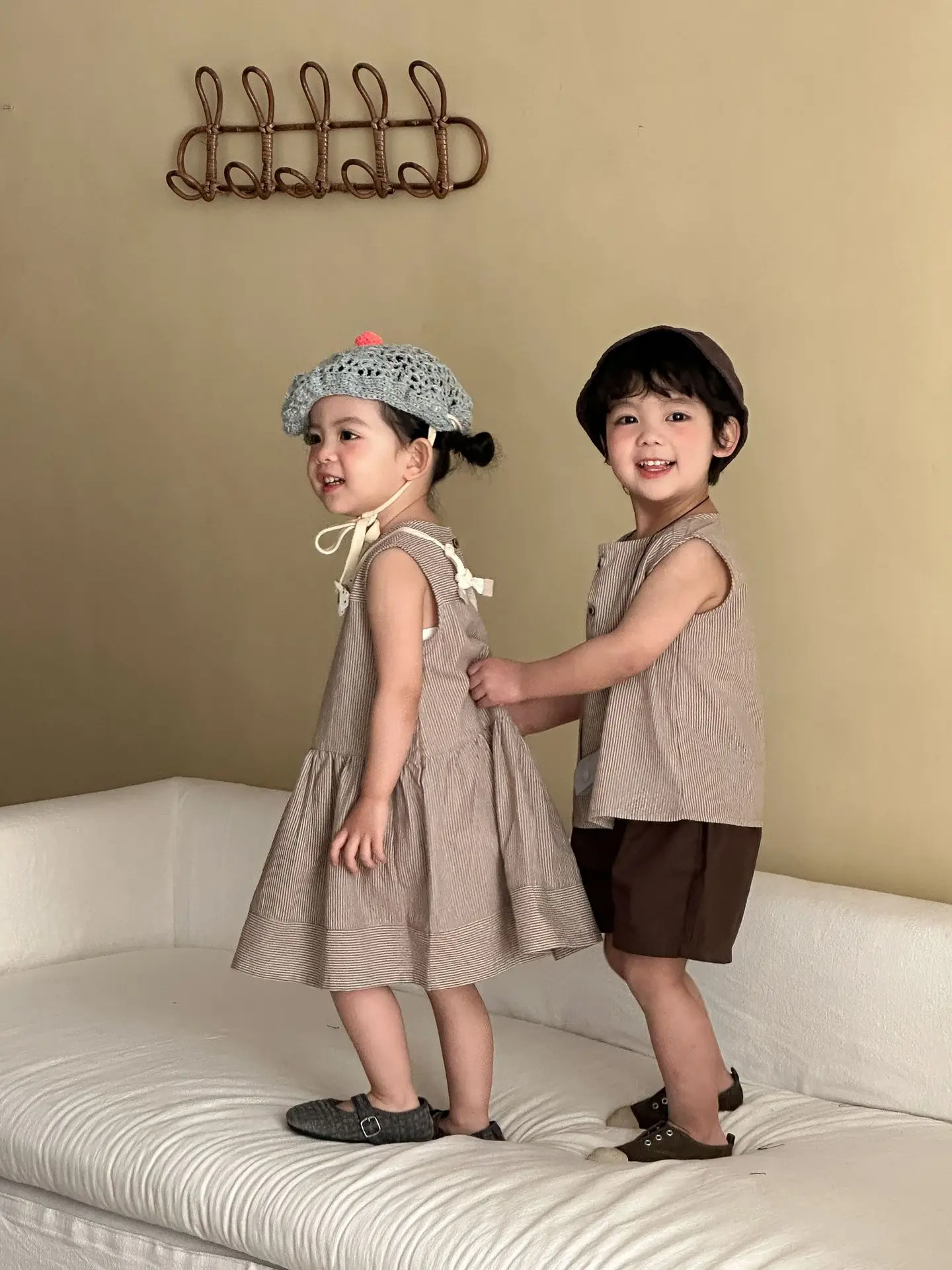 2026 Summer New Children Sleeveless Clothes Set Boys Striped Tops + Shorts 2pcs Suit Girls Vest Dress Brother Sisters Outfit