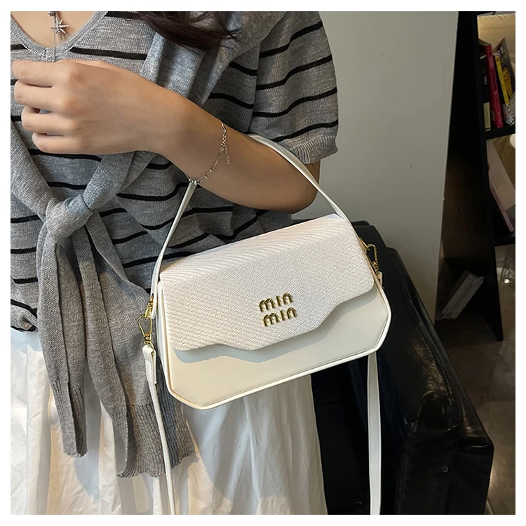 Unique Elegant Leather Diaper Bag: Luxury Crossbody Messenger Bag For Women With Vintage Designer Logo And Large Tote Capacity