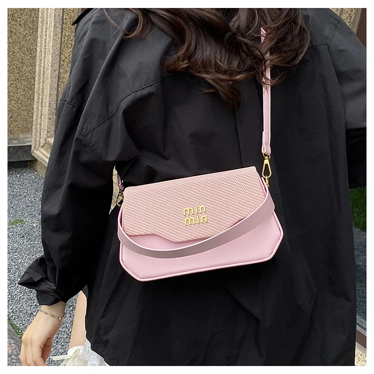 Unique Elegant Leather Diaper Bag: Luxury Crossbody Messenger Bag For Women With Vintage Designer Logo And Large Tote Capacity