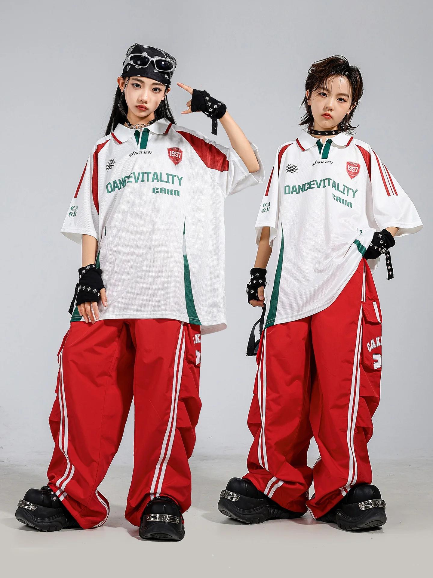 Children's Hip Hop Street Dance Outfit Set Dance Performance Clothes for Boys And Girls Short Sleeve Long Pants Dance Costume