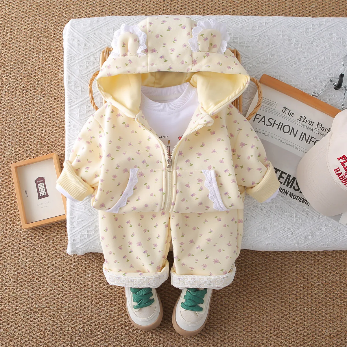 Girls' Outerwear Spring/Autumn/Winter 2026 New Children's Clothing Floral Hooded Sweatshirt Long Sleeved Top Cardigan