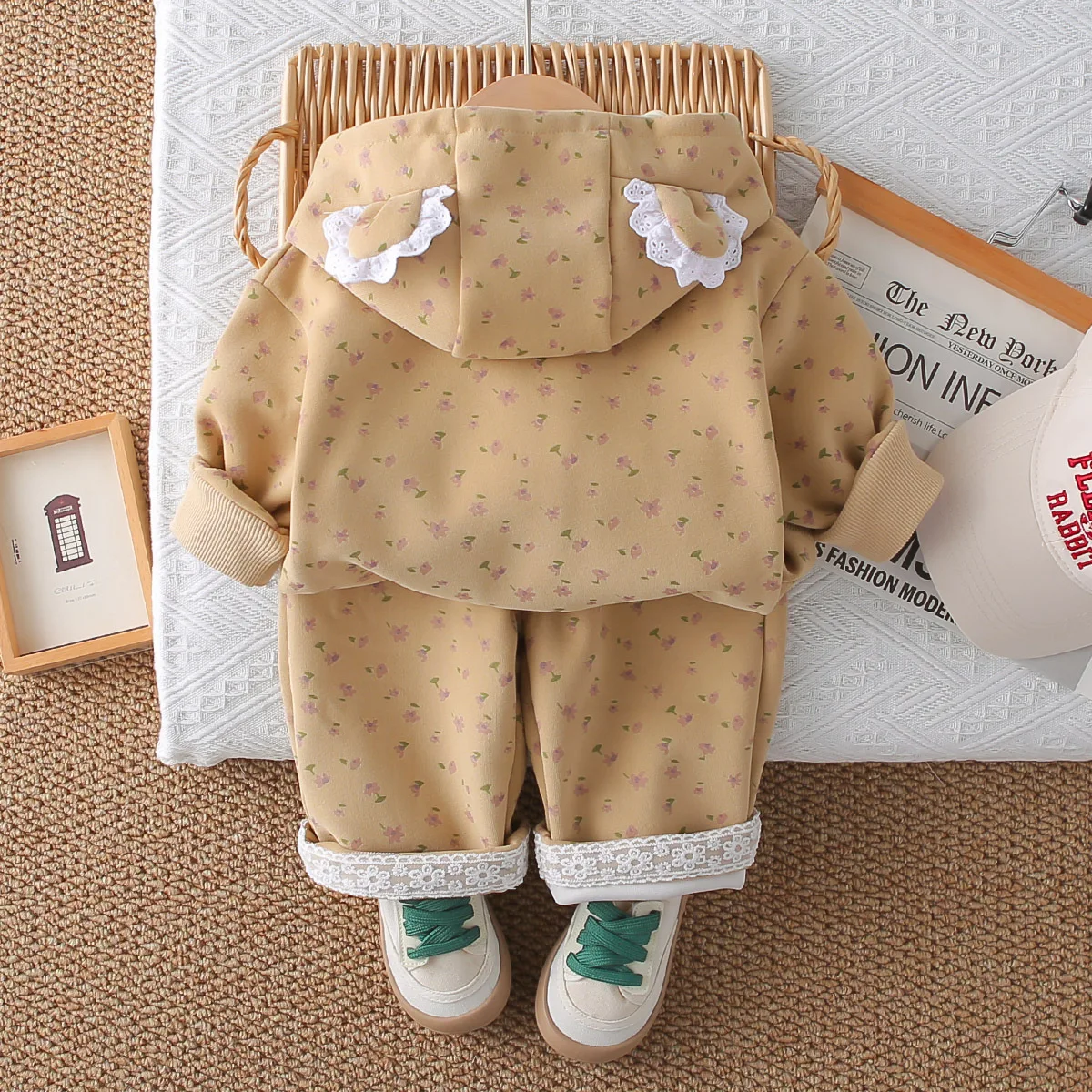 Girls' Outerwear Spring/Autumn/Winter 2026 New Children's Clothing Floral Hooded Sweatshirt Long Sleeved Top Cardigan