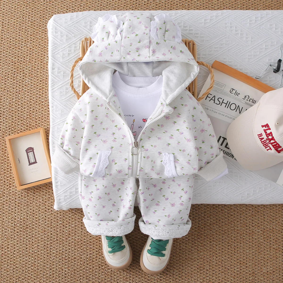Girls' Outerwear Spring/Autumn/Winter 2026 New Children's Clothing Floral Hooded Sweatshirt Long Sleeved Top Cardigan