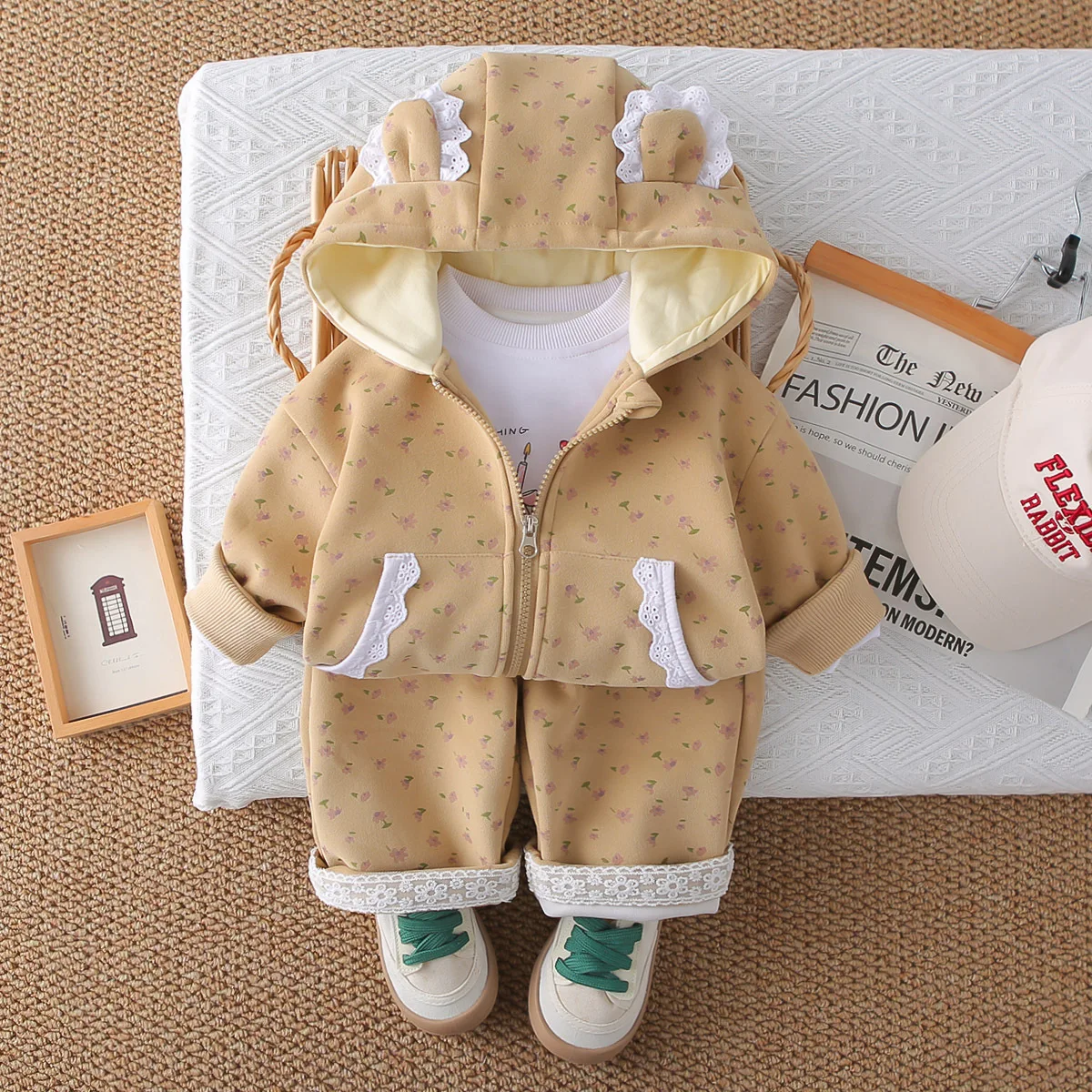Girls' Outerwear Spring/Autumn/Winter 2026 New Children's Clothing Floral Hooded Sweatshirt Long Sleeved Top Cardigan