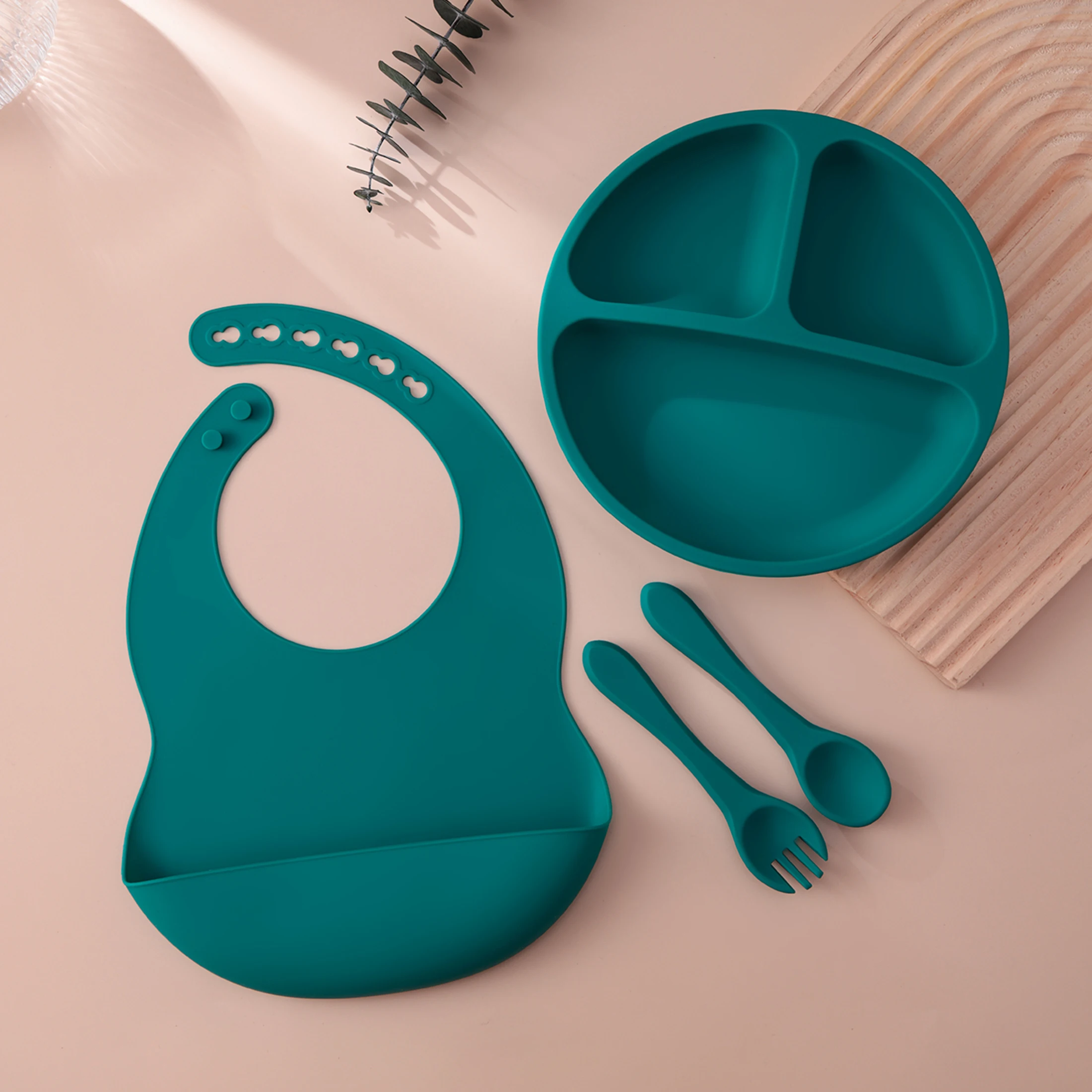 4PCS Baby Silicone Feeding Set With Suction Plate BPA Free Solid Color Waterproof Bib Portable Spoon Fork Children's Tableware