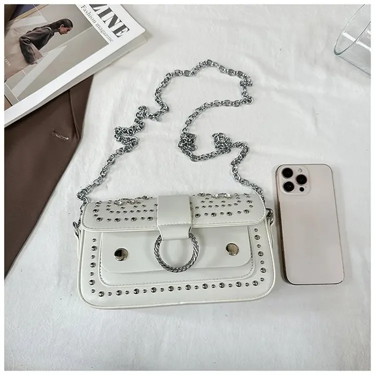 Elegant design women's chain strap crossbody bag outdoor leisure travel handbag, inspired by Parisian fashion