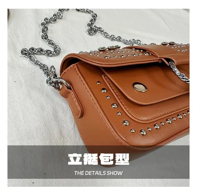 Elegant design women's chain strap crossbody bag outdoor leisure travel handbag, inspired by Parisian fashion