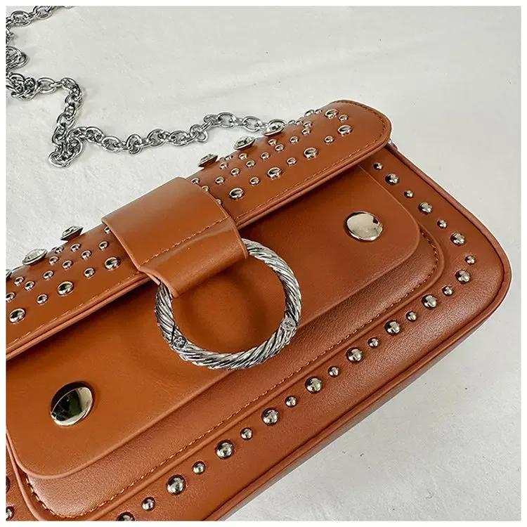 Elegant design women's chain strap crossbody bag outdoor leisure travel handbag, inspired by Parisian fashion