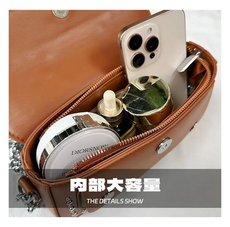 Elegant design women's chain strap crossbody bag outdoor leisure travel handbag, inspired by Parisian fashion