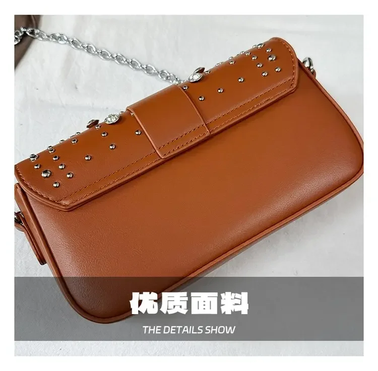 Elegant design women's chain strap crossbody bag outdoor leisure travel handbag, inspired by Parisian fashion