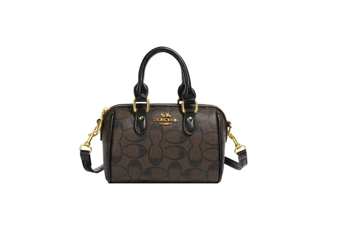 Vintage Luxury Crossbody Diaper Bag: Elegant Women's Handbag With Designer Letter Logo And Large Capacity For Messenger Tote