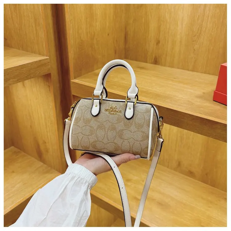 Vintage Luxury Crossbody Diaper Bag: Elegant Women's Handbag With Designer Letter Logo And Large Capacity For Messenger Tote