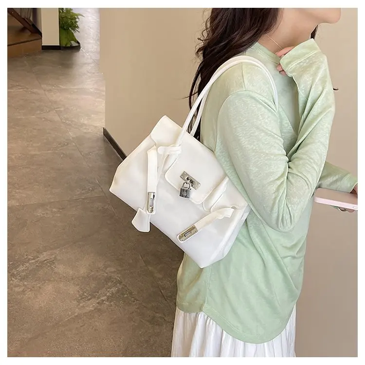 High-End Minimalist Leather Diaper Bag: Elegant Crossbody Handbag For Women With Designer Logo And Large Capacity Vintage Tote