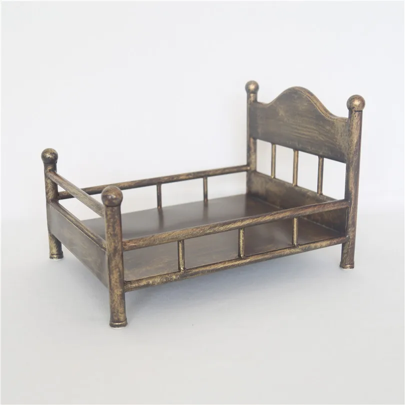 Vintage Stain Foldable Iron Bed Newborn Photography Props Baby Mini Rustic Bed Photo Shoot