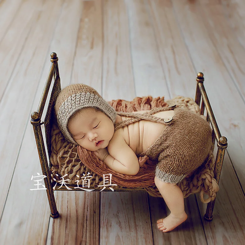 Vintage Stain Foldable Iron Bed Newborn Photography Props Baby Mini Rustic Bed Photo Shoot