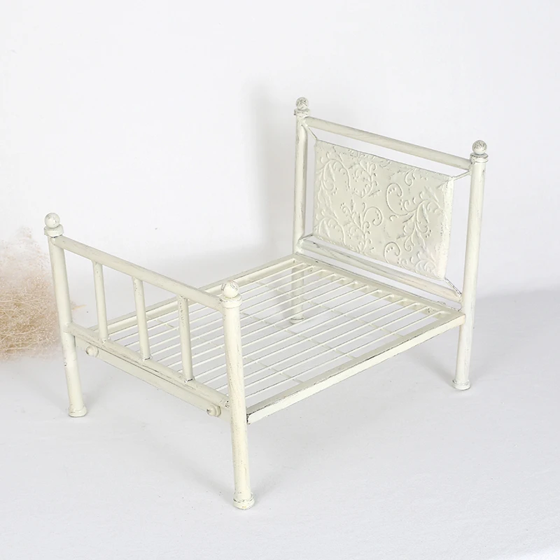 Vintage Stain Foldable Iron Bed Newborn Photography Props Baby Mini Rustic Bed Photo Shoot
