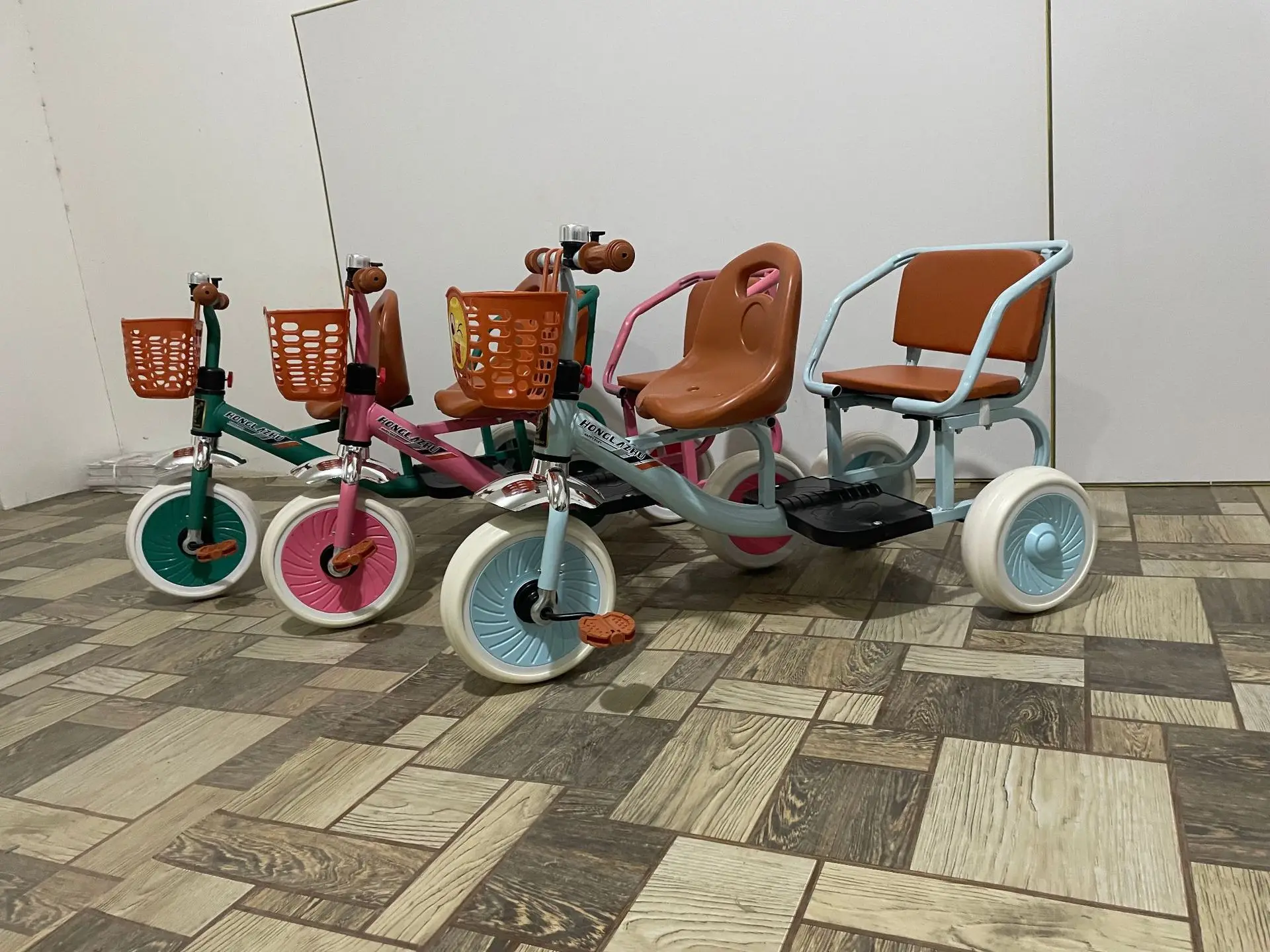 Children's Tricycle Reversible 3 Wheel Bicycle Double Twin Baby Stroller 2 Infants 1-3-6 Years Old Child Double Seat Trike