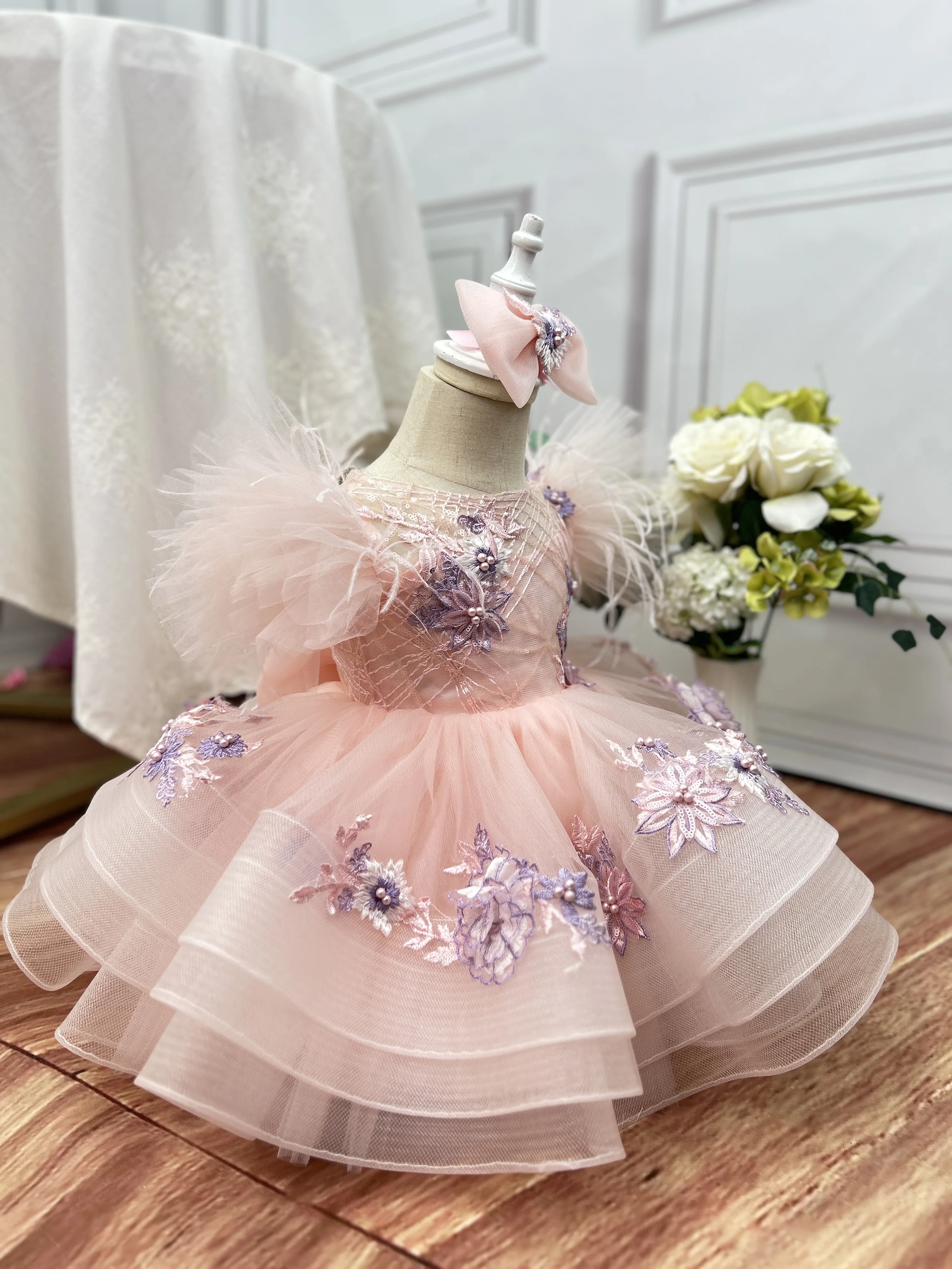 New Baby Girl Toddler Dress Birthday Party Dress Exquisite Unique Girl Sweet Little Fly Sleeve Cake Skirt