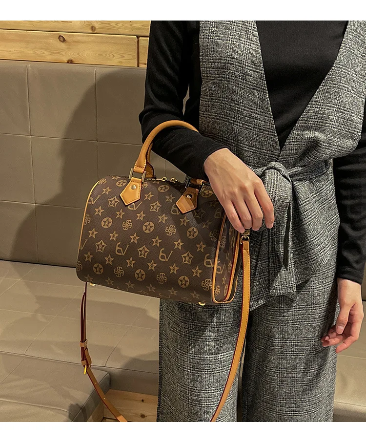 Classic design PU leather crossbody bag, fashionable women's zipper shoulder bag, luxurious printed pattern handbag