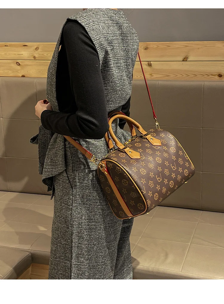 Classic design PU leather crossbody bag, fashionable women's zipper shoulder bag, luxurious printed pattern handbag