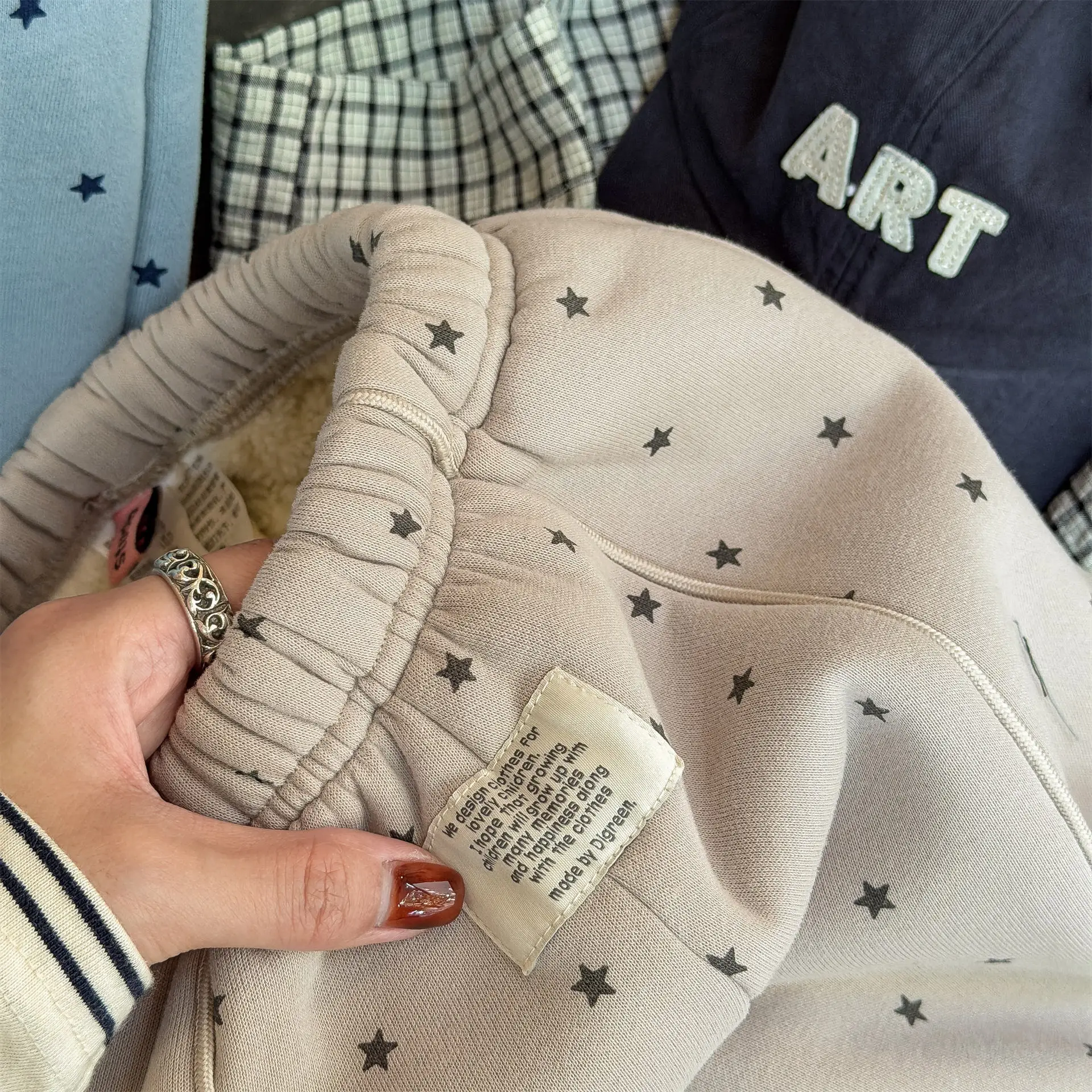 2025 Winter New Children Warm Pants Boys Girls Star Print Harem Pants Kids Fleece Trousers Baby Plus Velvet Thick Casual Pants