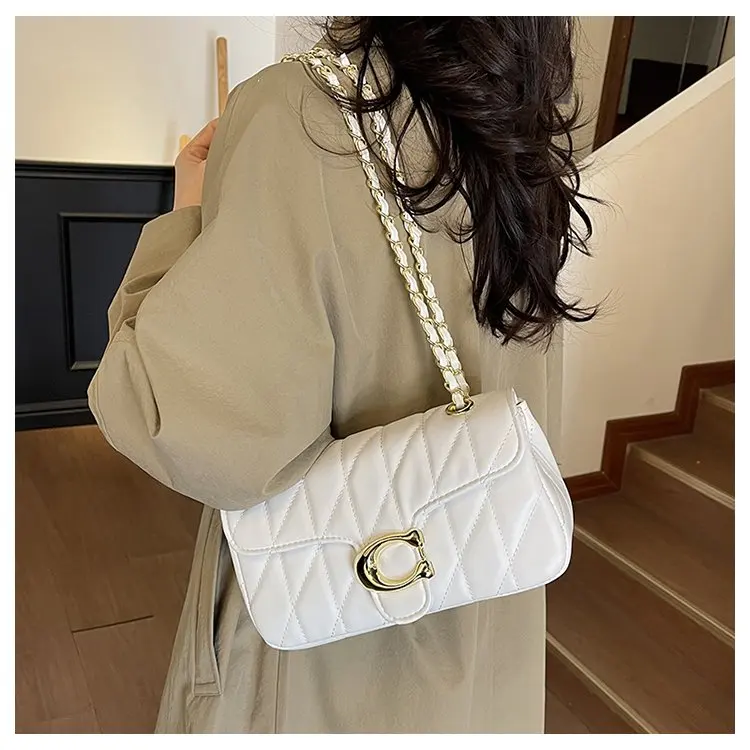 Simple Yet Luxury Leather Tote Bag For Women Designer Crossbody Large Capacity Elegant Diaper Bag For Commuter Textured Simple