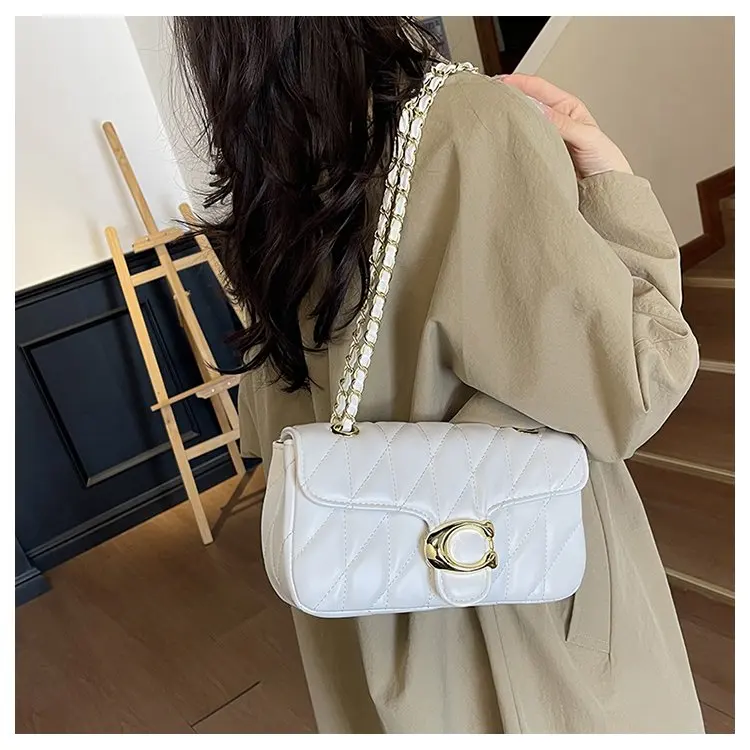 Simple Yet Luxury Leather Tote Bag For Women Designer Crossbody Large Capacity Elegant Diaper Bag For Commuter Textured Simple