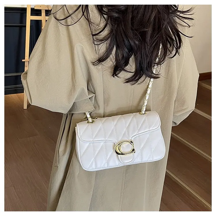 Simple Yet Luxury Leather Tote Bag For Women Designer Crossbody Large Capacity Elegant Diaper Bag For Commuter Textured Simple