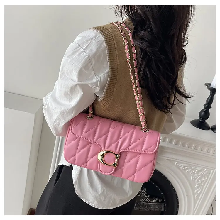 Simple Yet Luxury Leather Tote Bag For Women Designer Crossbody Large Capacity Elegant Diaper Bag For Commuter Textured Simple
