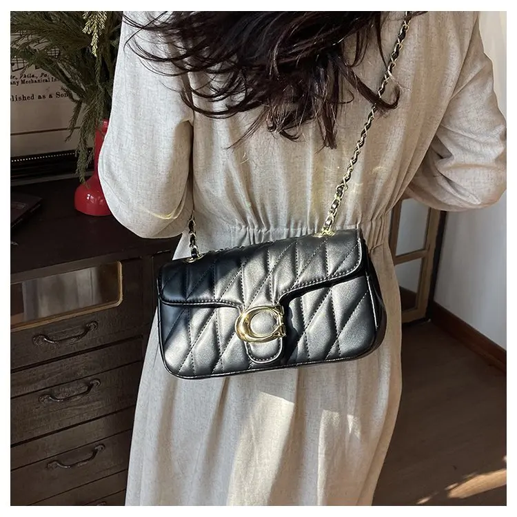 Simple Yet Luxury Leather Tote Bag For Women Designer Crossbody Large Capacity Elegant Diaper Bag For Commuter Textured Simple