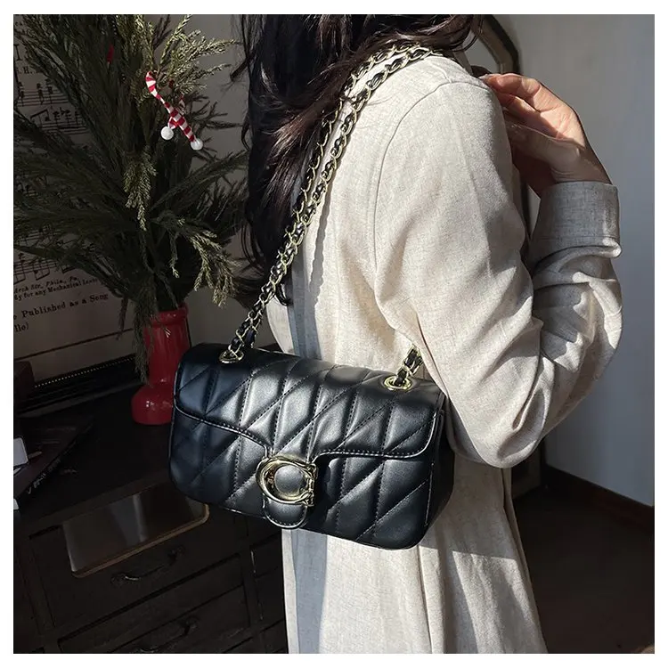 Simple Yet Luxury Leather Tote Bag For Women Designer Crossbody Large Capacity Elegant Diaper Bag For Commuter Textured Simple