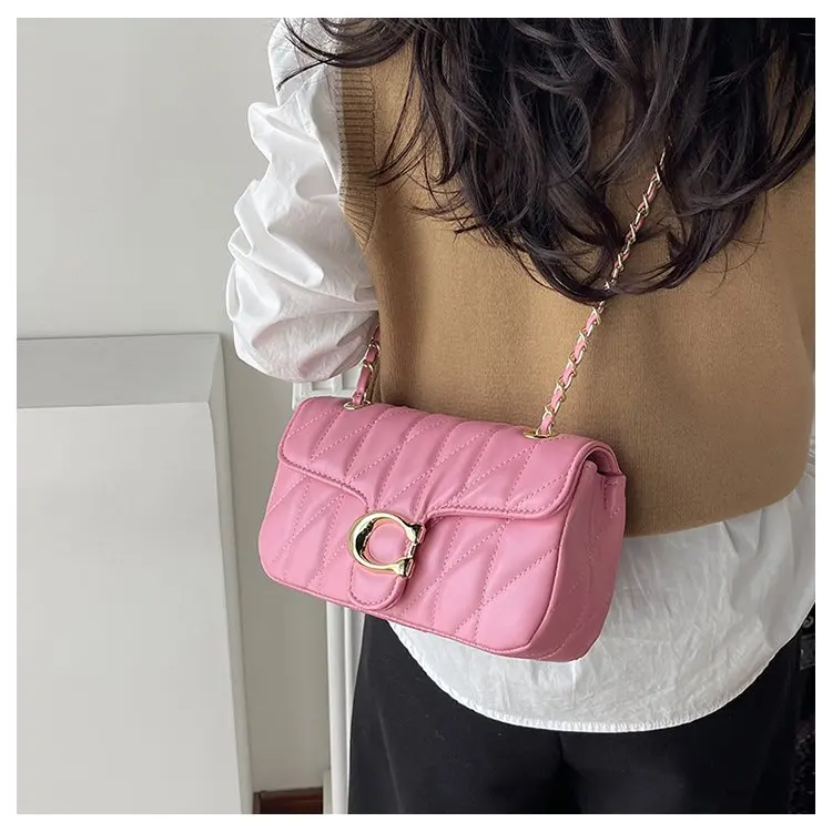 Simple Yet Luxury Leather Tote Bag For Women Designer Crossbody Large Capacity Elegant Diaper Bag For Commuter Textured Simple