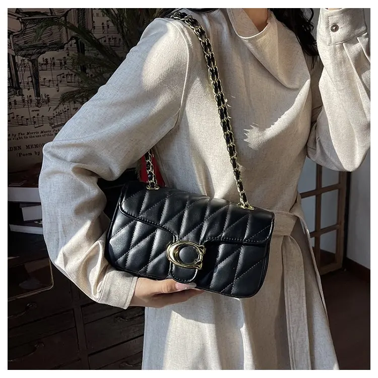 Simple Yet Luxury Leather Tote Bag For Women Designer Crossbody Large Capacity Elegant Diaper Bag For Commuter Textured Simple