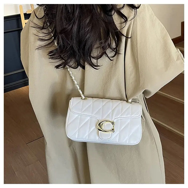 Simple Yet Luxury Leather Tote Bag For Women Designer Crossbody Large Capacity Elegant Diaper Bag For Commuter Textured Simple