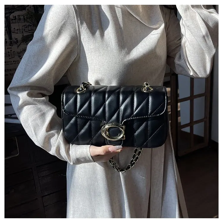 Simple Yet Luxury Leather Tote Bag For Women Designer Crossbody Large Capacity Elegant Diaper Bag For Commuter Textured Simple