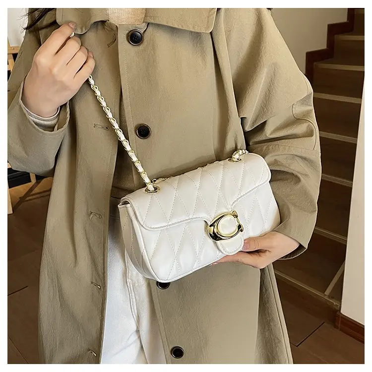 Simple Yet Luxury Leather Tote Bag For Women Designer Crossbody Large Capacity Elegant Diaper Bag For Commuter Textured Simple