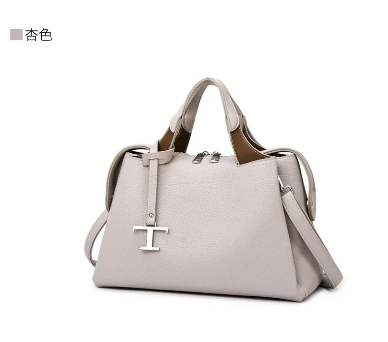 Luxury leisure travel zipper shoulder bag, high-quality design handbag, classic and trendy women's backpack
