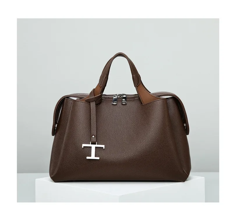 Luxury leisure travel zipper shoulder bag, high-quality design handbag, classic and trendy women's backpack