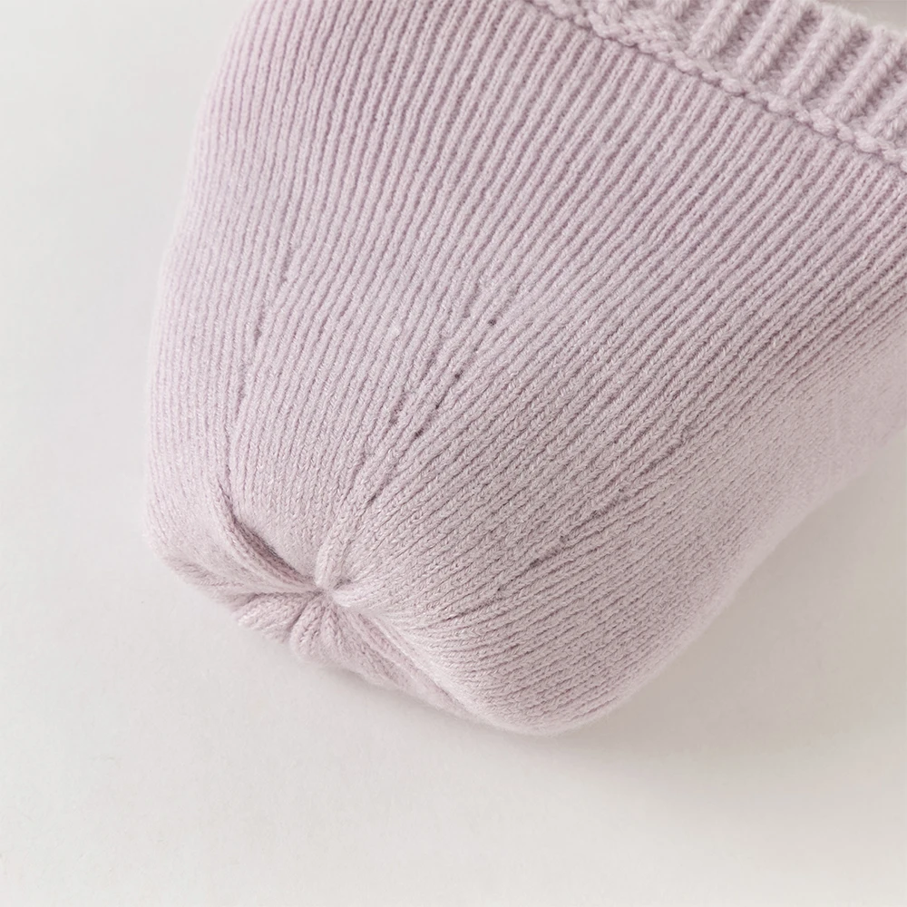 Dave Bella Girls Hat Winter Autumn Baby Kids Cute Ear Protection Soft Thickened Cap Newborn Bonnet Children Casual Hat DB4254068