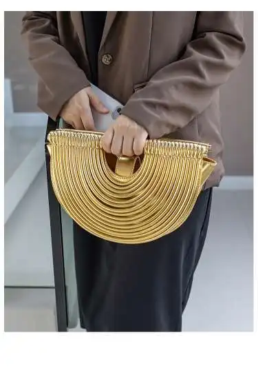 Fashionable Minimalist Luxury Diaper Bag Unique Designer For Women Large Capacity Vintage Leather Shoulder Bag Elegant Crossbody