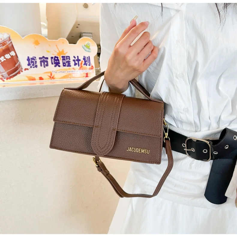 Famous chain strap crossbody bag, fashionable women's shoulder bag, luxury handbag suitable for daily gatherings