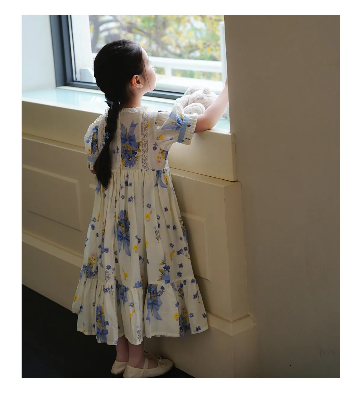 Sweet Girls 2026 New Summer Fashion High End Floral Embroidered Princess Dress Kids Lace Cotton Linen Soft Puff Sleeve Dresses
