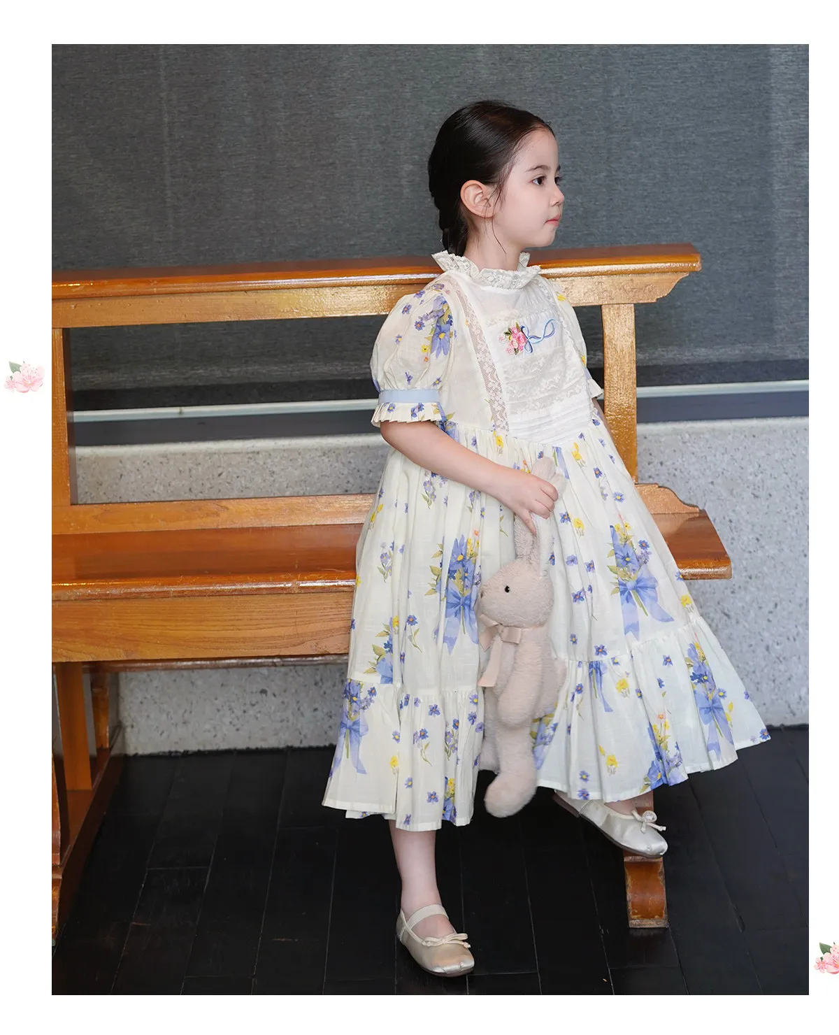 Sweet Girls 2026 New Summer Fashion High End Floral Embroidered Princess Dress Kids Lace Cotton Linen Soft Puff Sleeve Dresses