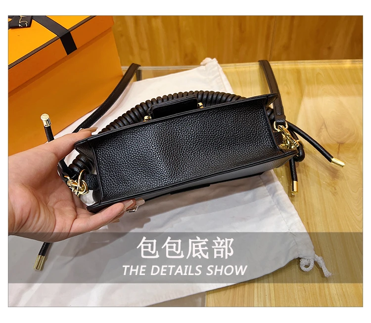 Designer Elegant Large Capacity Crossbody Diaper Bag: Luxury Women's Handbag With Vintage Leather Look And Unique Tote Style