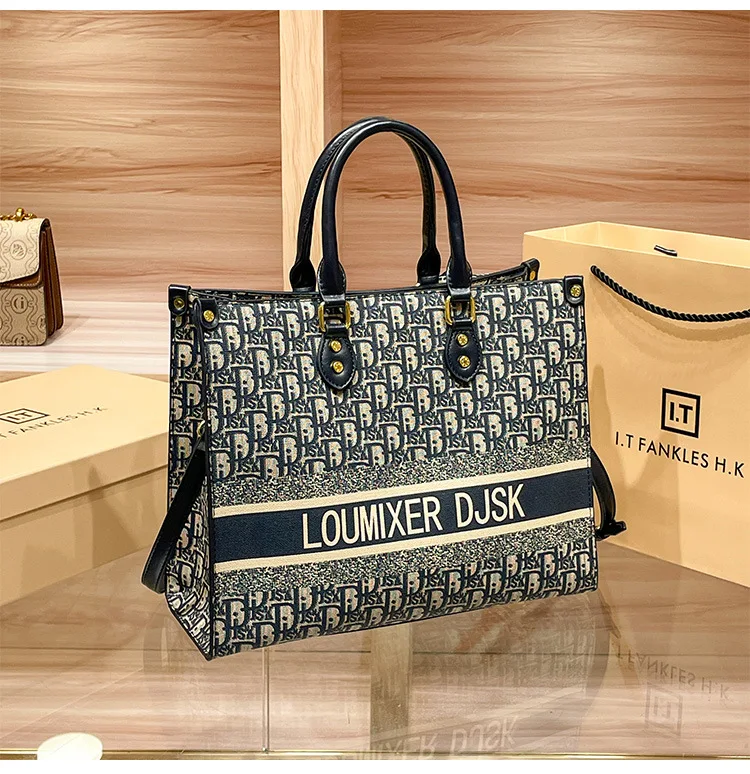 Luxury Brand Designer Diaper Bag Elegant Minimalist Leather Tote For Women Large Capacity Stylish Crossbody Shoulder Bag