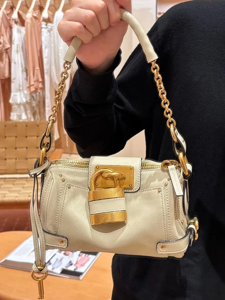 High quality women's chain strap crossbody bag, outdoor casual zipper shoulder bag, fashionable design handbag